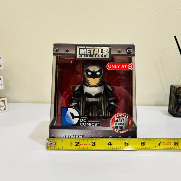 Rare Collectible - Batman Figure(M223) - Metals Die Cast - 100% Metal - Picture 9 of 9